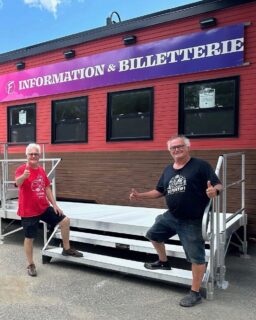 🚨 Festivals 2025 : Pas d’excuse, l’accessibilité c’est MAINTENANT! ♿️L’été approche et on a une question pour vous… Votre événement est-il vraiment accessible à TOUS?🤔Avec le Programme d’accessibilité des établissements touristiques et nos rampes amovibles, c’est possible, facile et sans compromis! ✅🎉 Le Festif de Baie-Saint-Paul l’a fait… et vous?
📩 Écrivez-nous, on s’occupe du reste!